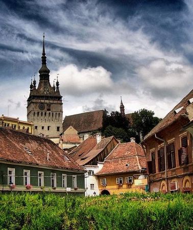 2D1N • 2-Day Small-Group Tour to Dracula's Castle, Rasnov Fortress, Peles Castle, Sighisoara and Libearty Brown Bear Sanctuary with Overnight in Brasov