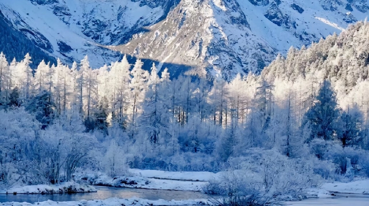 8-Day Autumn-winter booking, unrestricted exploration of Western Sichuan: Chengdu + Daocheng Yading + Mount Siguniang + Moshi Park Scenic Area + Yuzixi + Xinduqiao Town