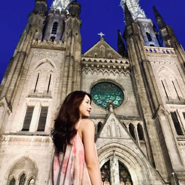 印度尼西亚雅加达首都特区+巴厘岛+马来西亚吉隆坡+新加坡10日9晚跟团游