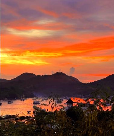 4D3N • Batu Mirror Cave + Blue Cave + Komodo Island + Pink Beach + Kalong Sunset