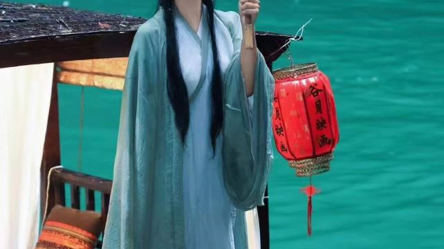 恩施市3日2晚跟團遊·自營純玩榜冠+16人團+ 商務車 +峽谷奇峯+水上浮橋+夜遊宣恩河+非遺打鐵花+土家換裝