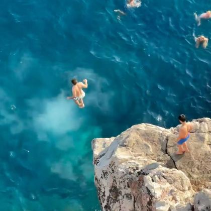 瑞士+匈牙利+克罗地亚15日14晚私家团