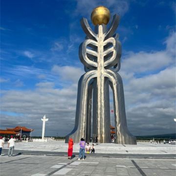 辽宁沈阳故宫+鸭绿江断桥+吉林丸都山城+临江市江心岛公园+长白山南坡景区+防川风景区+黑龙江绥芬河国门景区+兴凯湖+珍宝岛+黑瞎子岛旅游区+东极广场+黑河+圣索菲亚教堂+中央大街16日15晚私家团