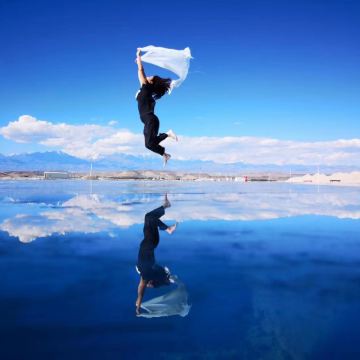 新疆乌鲁木齐+南疆+伊犁+喀什地区9日8晚私家团