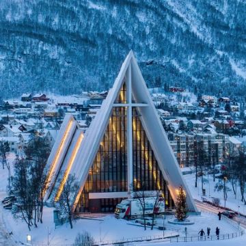 挪威+冰岛13日10晚跟团游