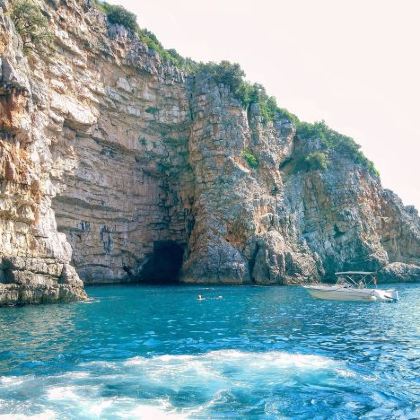 塞尔维亚+黑山+阿尔巴尼亚7日6晚拼小团