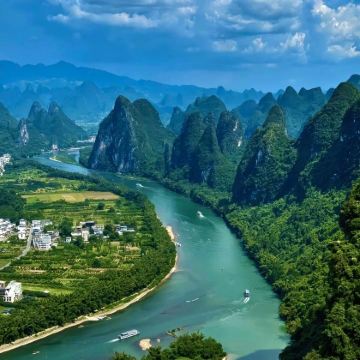 桂林+漓江+阳朔+龙脊梯田+南宁德天瀑布+北海+涠洲岛10日9晚跟团游