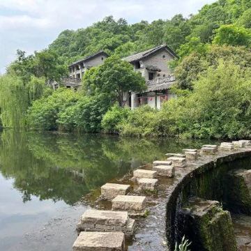 河南信阳2日1晚私家团