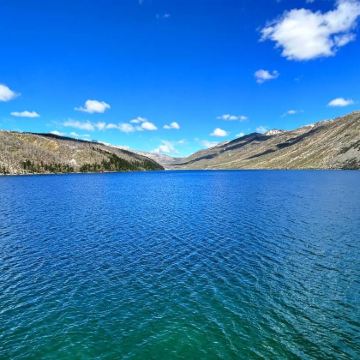 四姑娘山双桥沟景区+莫斯卡村+鱼子西+红海子+木雅大寺+康定木格措景区7日6晚私家团