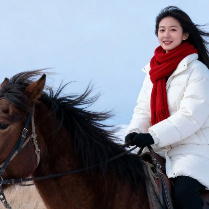 呼和浩特+辉腾锡勒草原+乌兰哈达火山地质公园+库布齐沙漠2日1晚自由行