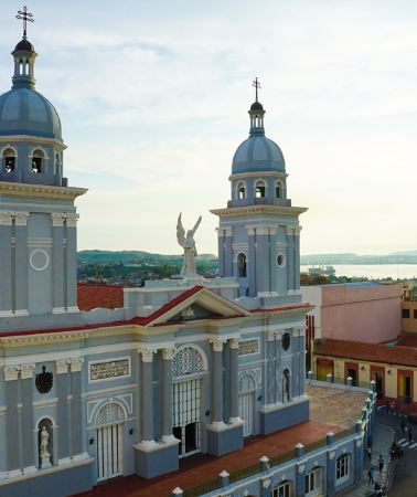 8D7N • Cuba Esencial