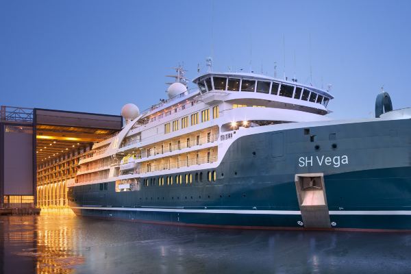 12 days · Arctic · Halifax - Saint Pierre and Miquelon - Canada - Greenland - Reykjavik