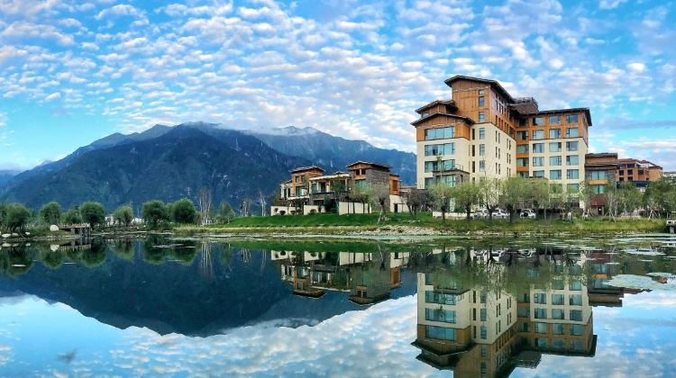 8D7N · Private Tours · Lhasa + Nyingchi + Basomtso + Yamdrok Yumtso + Namtso + Potala Palace
