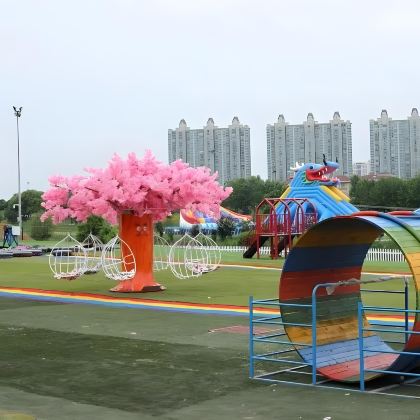 南昌+凤凰沟+南国童话·月半湾+安义古村群景区+梅岭狮子峰+南昌汉代海昏侯国遗址公园+滕王阁旅游区+南昌舰+绳金塔+象湖万寿宫6日5晚私家团