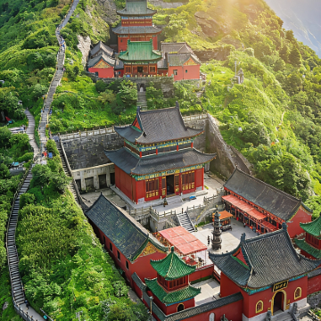 神农架+武当山风景区4日3晚跟团游