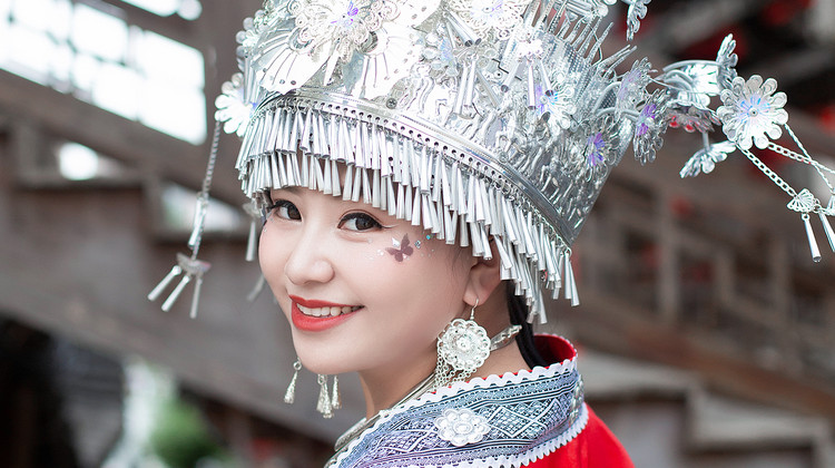 恩施市5日4晚私家团·提前两天无损退#私家包车游〓独立用车·B级红旗EMQ5【赠宣恩竹筏夜游+160元/人必消交通】腾龙洞/狮子关经典2选1<1晚宣恩小城5钻+1晚峡谷民宿任选>错峰二进大峡谷+1V1旅行微管家+专车接送