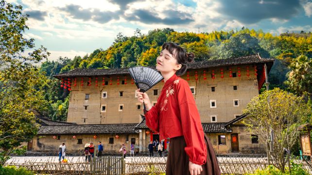 厦门+鼓浪屿+福建土楼+泉州5日4晚跟团游·精奢16人小团+国际品牌五星连住 赠 非遗手作+博物馆精讲+蟳埔簪花 玩转3世遗