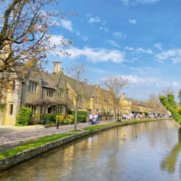 英国大伦敦+科茨沃尔德+斯托昂泽沃尔德+赛伦塞斯特+伯福德+牛津+埃文河畔斯特拉特福8日7晚私家团
