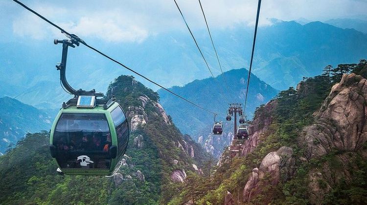 2D1N · Private Tours · 2-Day Huangshan Private Tour: Yellow Mountain and Hot Spring Spa Experience