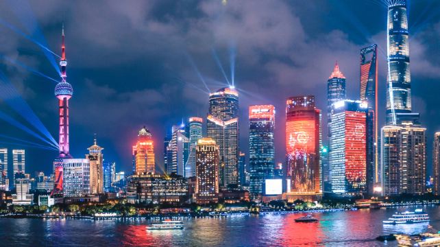 4-Day Essential Shanghai Group Tour· Yuyuan Garden, Sky-High Shanghai Tower & The Bund