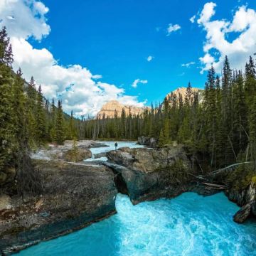 加拿大温哥华+班夫国家公园+蒙特利尔+魁北克城+渥太华+多伦多+尼亚加拉城市游轮11日10晚私家团