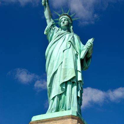 美国纽约+自由女神像+帝国大厦观景台+9/11国家纪念馆+联合国总部3日2晚拼小团