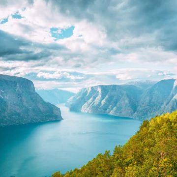 斯德哥尔摩+赫尔辛基+塔林+里加+维尔纽斯+华沙12日11晚跟团游