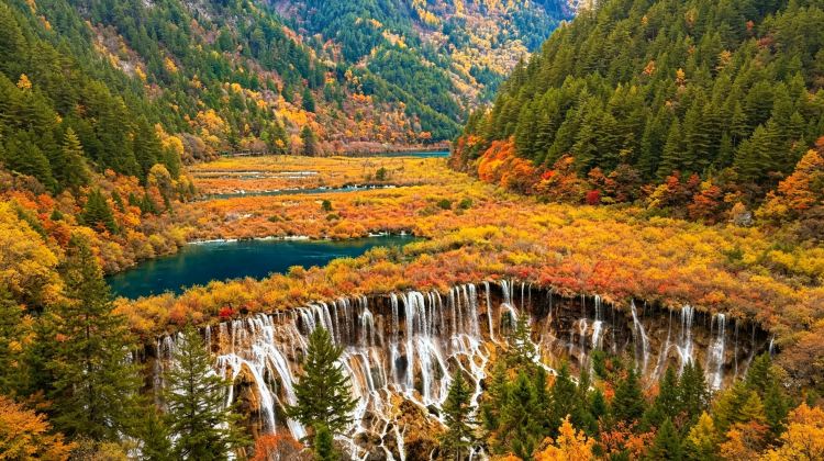 Sichuan Iconic Scenic Combo: Jiuzhaigou + Huanglong + Panda Valley + Dujiangyan + Mt Siguniang, Airport Transfer + Free Chengdu Time