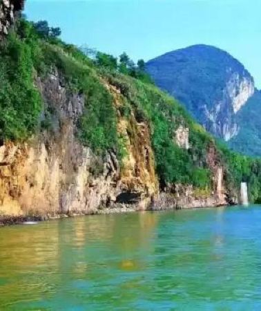 3日2晚 • 清遠+連州3天團 · 《清遠森度遊》“灕江山水仙境”「湟川三峽」“嶺南一絕”「連州地下河」「筆架山天然氧吧~大瀑布羣」