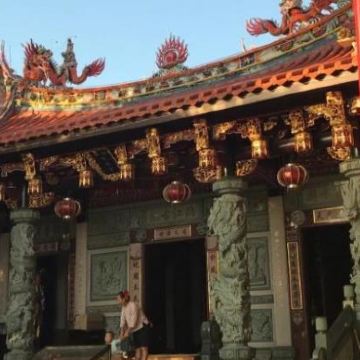 泉州+泉州开元寺+泉州西街+清源山+晋江梧林传统村落+洛伽寺4日3晚拼小团