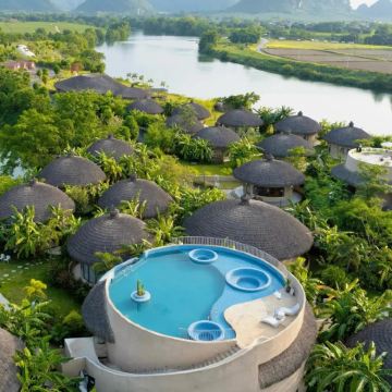 广西南宁+崇左+德天瀑布+明仕田园+通灵大峡谷+峒那屿湾景区6日5晚私家团