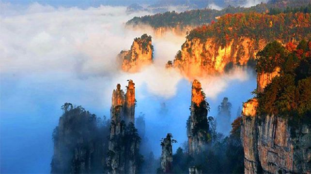 2-Day Breathtaking Zhangjiajie Adventure Private Tour·Tianmenshan National Forest Park, Tianzi Mountain and Ten Mile Gallery