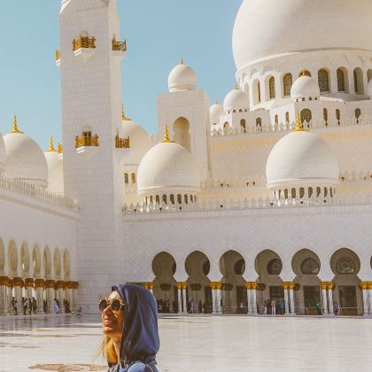 迪拜+阿布扎比6日5晚跟团游