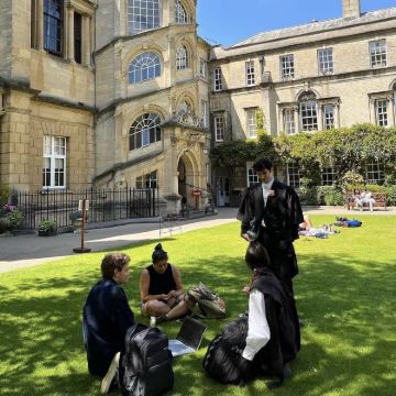 英国+伦敦+爱丁堡+利物浦9日私家团