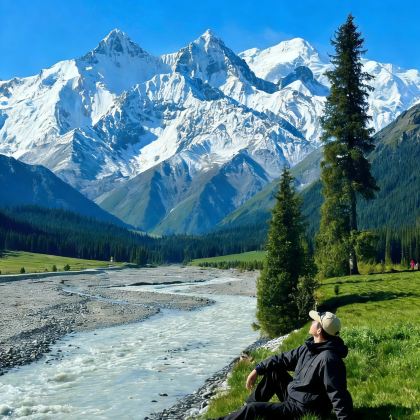 乌鲁木齐+伊犁+博尔塔拉+阿勒泰地区+巴音郭楞+吐鲁番+库车+克孜勒苏+喀什地区+兰州+哈密19日7晚跟团游