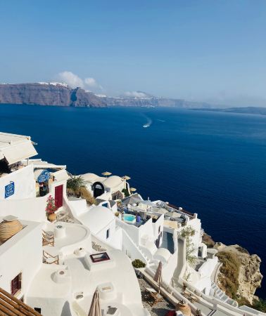 8D7N • Journey from Athens to Delphi, Meteora and Santorini, embracing Greek history and Aegean sunsets