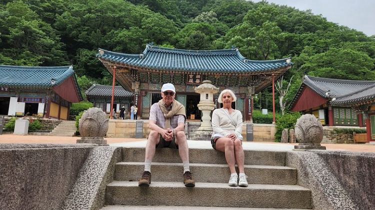 2-Day 2-Day Hike through the Scenic Valleys of Mt. Seoraksan from Seoul