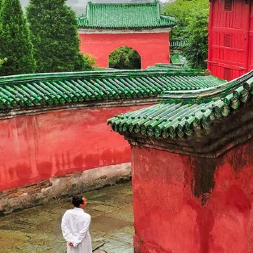 湖北武汉+神农架风景区+武当山风景区5日4晚跟团游