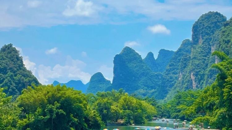 6D5N · Group Tours ·  Include all tips + China's Most Beautiful Scenic Route: Guilin Li River 4-star Cruise + Longji Rice Terraces include round-trip cable car + Yangshuo