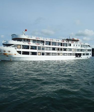 2D1N • Overnight Halong Bay Cruise on the Starlight