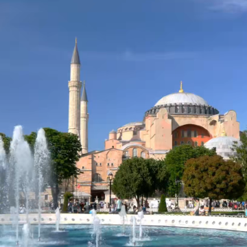 土耳其伊斯坦布尔+伊兹密尔+棉花堡+费特希耶7日6晚私家团