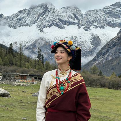 四川成都+四姑娘山+新都桥+墨石公园景区5日4晚拼小团