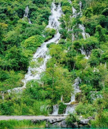 9D8N • China + Guiyang + Huangguoshu Waterfall + XiaoQikong + Xijiang Qianhu Miao Village + Zhenyuan + Wujiang Village
