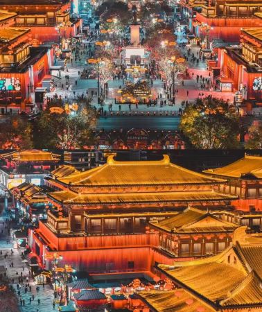 10D9N • A 10-day, 9-night itinerary that spans Shaanxi, Gansu, and Xinjiang provinces, offering a comprehensive journey through the millennia-old Great Silk Road.