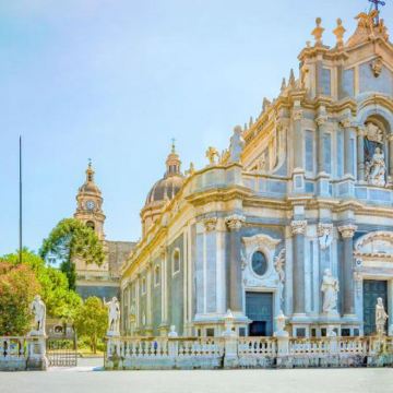 意大利西西里岛10日9晚私家团