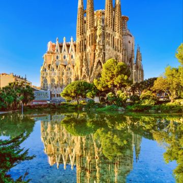 西班牙马德里+巴塞罗那+托莱多+赫罗纳+贝萨卢+阿维拉10日9晚私家团