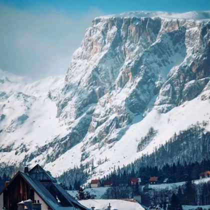 塞尔维亚贝尔格莱德+波黑+黑山8日7晚拼小团