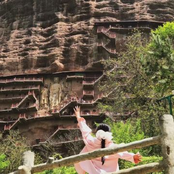 兰州+扎尕那+莲宝叶则景区+麦积山石窟9日8晚拼小团