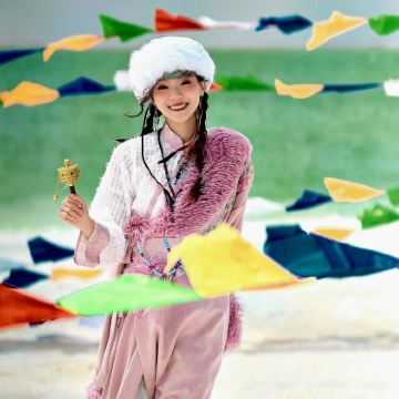 青海湖景区+茶卡盐湖+察尔汗盐湖+大柴旦+莫高窟+张掖7日6晚拼小团