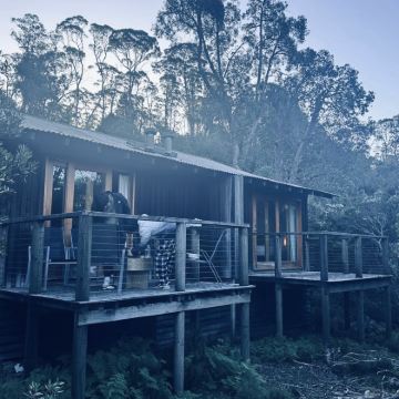 塔斯马尼亚惠灵顿山+亚瑟港历史遗址+酒杯湾+摇篮山5日4晚跟团游